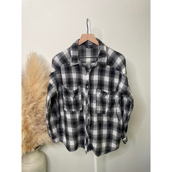 B1G2 FREE 🍁 Vici Alba Black Buffalo Plaid Button Up Top Small Festival Grunge - Picture 2 of 8